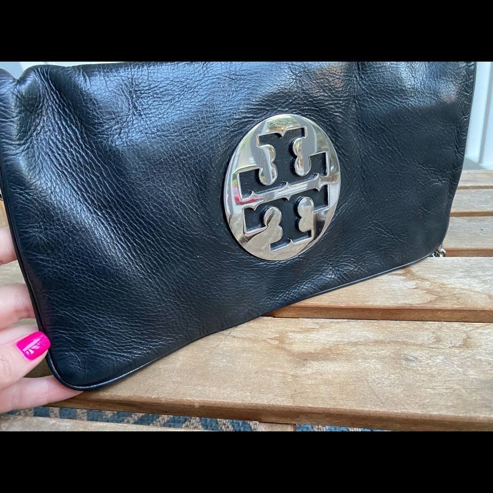 Authentic Tory Burch Reva  Clutch - Picture 2 of 9